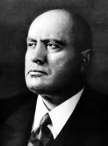 Benito Mussolini - duce - przywódca Włoch i sojusznik nazistowskich Niemiec w czasie II Wojny Światowej
