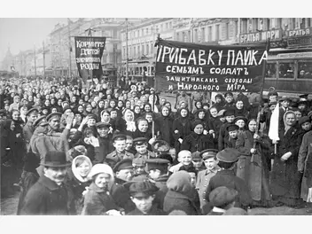 Ilustracja artykułu rewolucja październikowa w rosji - przyczyny, cele i skutki powstania bolszewickiego