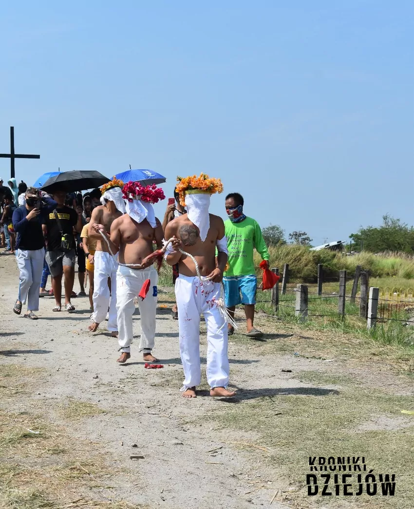 Pokutnicy w trakcie samobiczowania