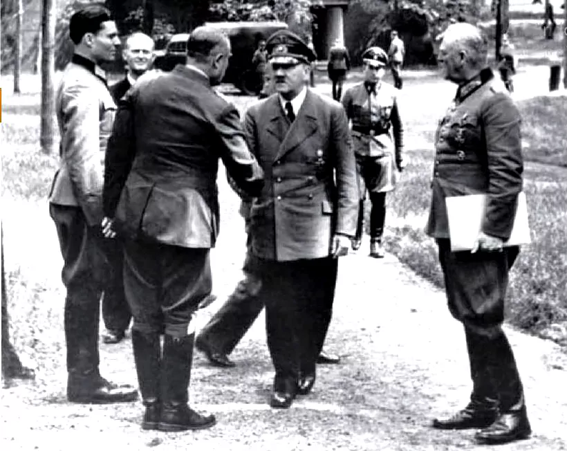 Claus von Stauffenberg, Hitler i Keitel