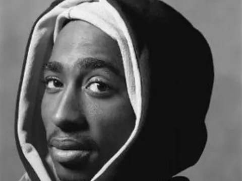 Tupac Shakur: Historia Wpływowego Rapera