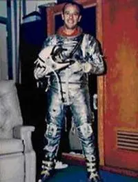 Alan Shepard (18.11.1923 - 22.07.1998) przed swoim pierwszym lotem