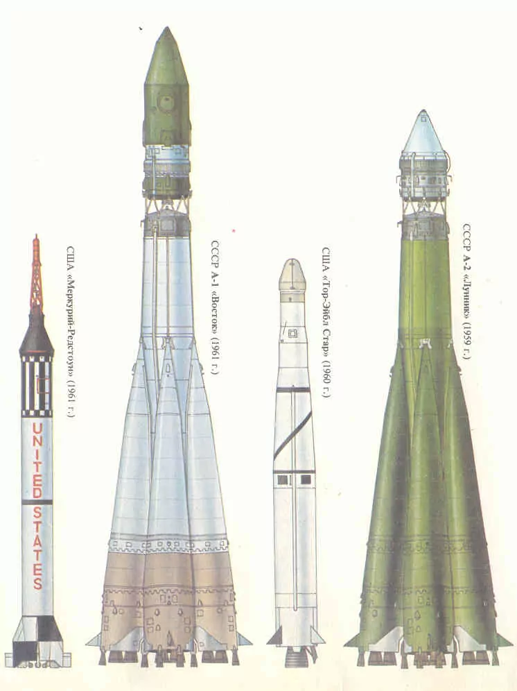 Rakieta Mercury-Redstone obok kapsuły