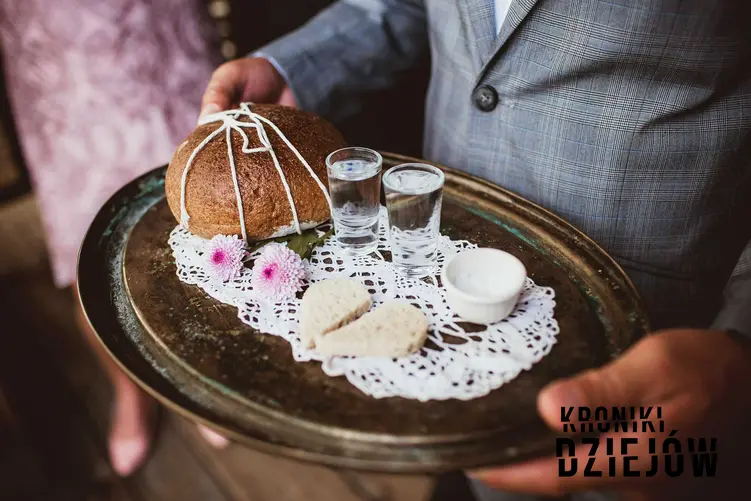 Typowe wesele w czasach PRL, czyli jak się kiedyś wyglądały śluby i wesela w Polsce, najpowszechniejsze tradycje