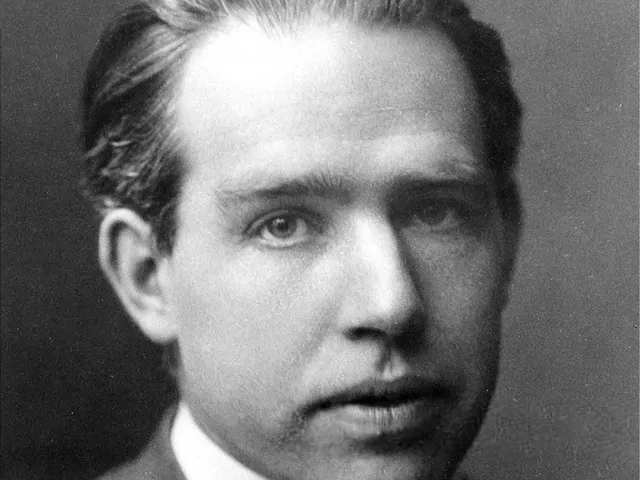 Niels Bohr: biografia i odkrycia