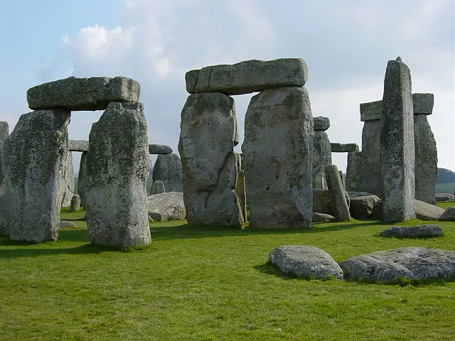 Wnętrze Stonehenge, kamienne kręgi