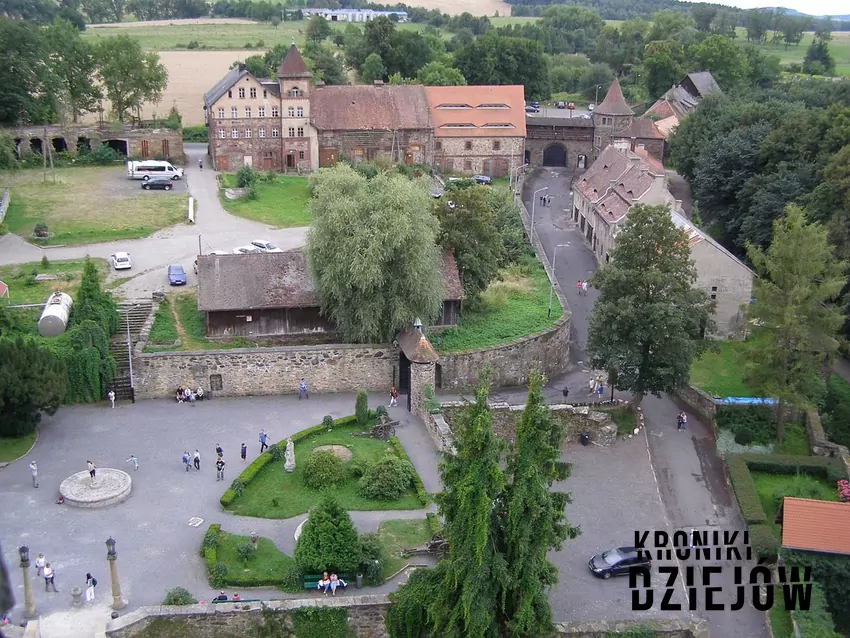 Widok na dziedziniec Zamku Czocha