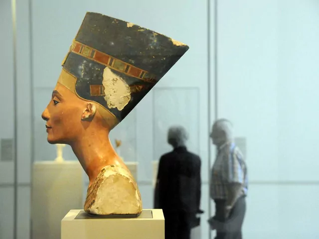 Władczynie starożytnego Egiptu: Hatszepsut i Kleopatra