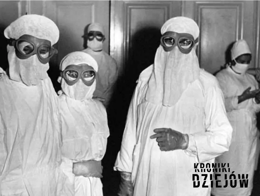 Lekarze w strojach ochronnych w czasie epidemii ospy prawdziwej, fot. domena publiczna Czarna ospa we Wrocławiu