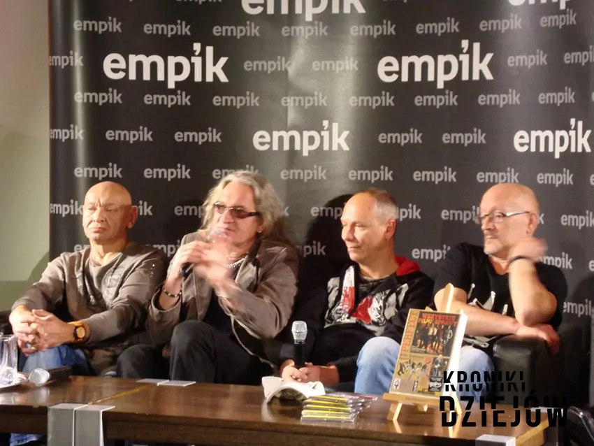 TOP 10 największych hitów w PRLu, czyli najlepsze piosenki, przy których bawiono się w czasach PRL