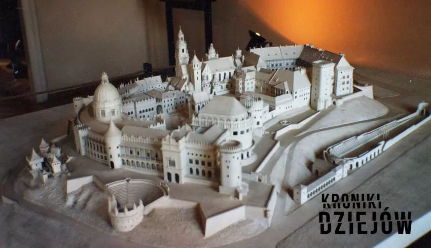 Koncepcja przebudowy Wawelu autorstwa Stanisława Wyspiańskiego i Władysława Ekielskiego nazwana „Akropolis” z początku XX w. Zakładała ona umieszczenie na Wawelu m.in. siedziby sejmu i senatu - fot. Robert Schedivy lic. CC BY-SA 3.0 Budowa Wawelu krok po kroku, czyli dokładny projekt, historia zamku, przebudowa na różnych etapach