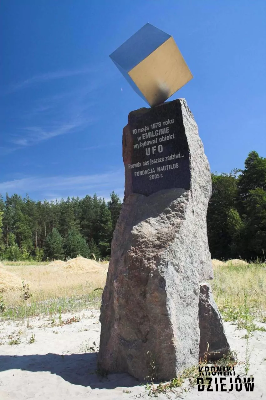 Pomnik lądowaia UFO
