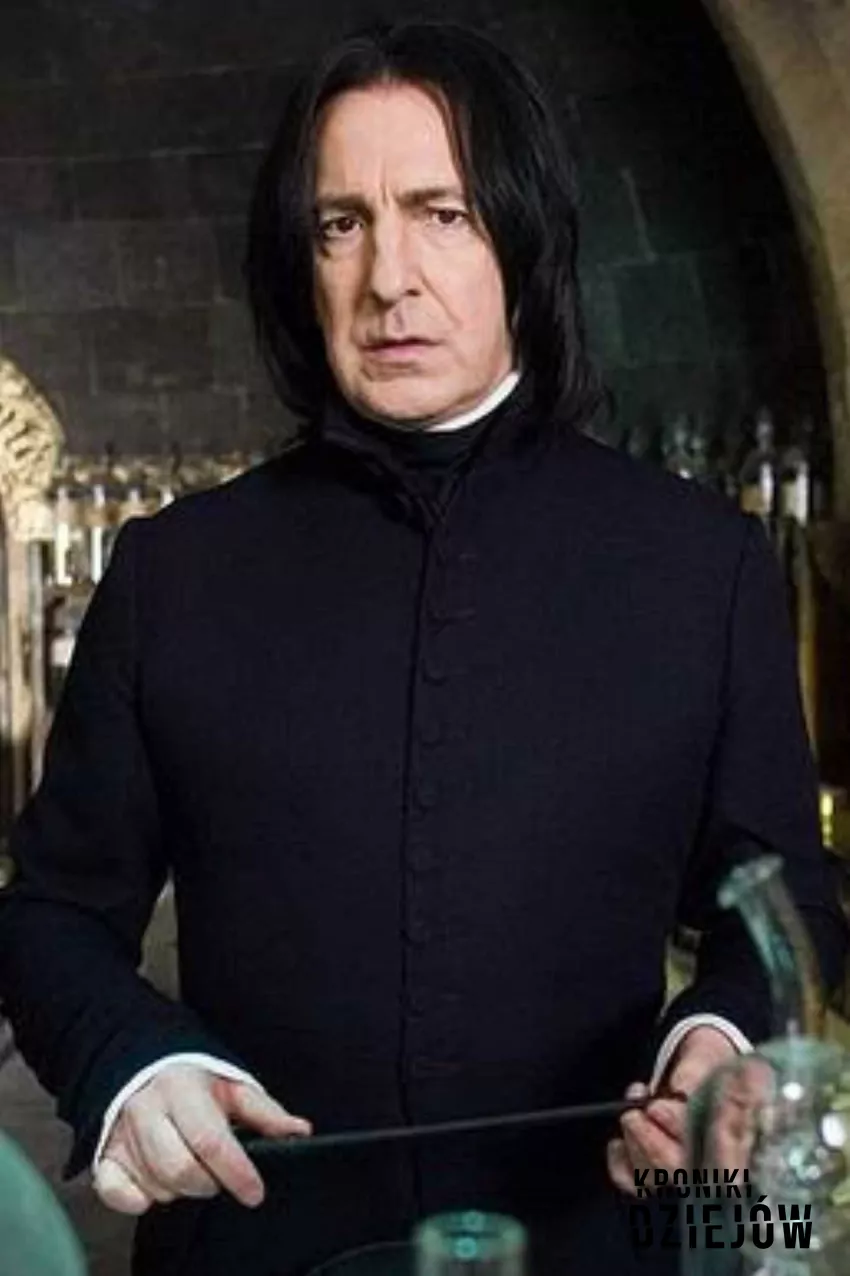 Alan Rickman jako Severus Snape - kadr z filmu "Harry Potter i Zakon Feniksa" Alan Rickman, czyli wybitny aktor filmowy i jego życiorys, życie prywatne, informacje, filmografia, rola w "Harrym Potterze"