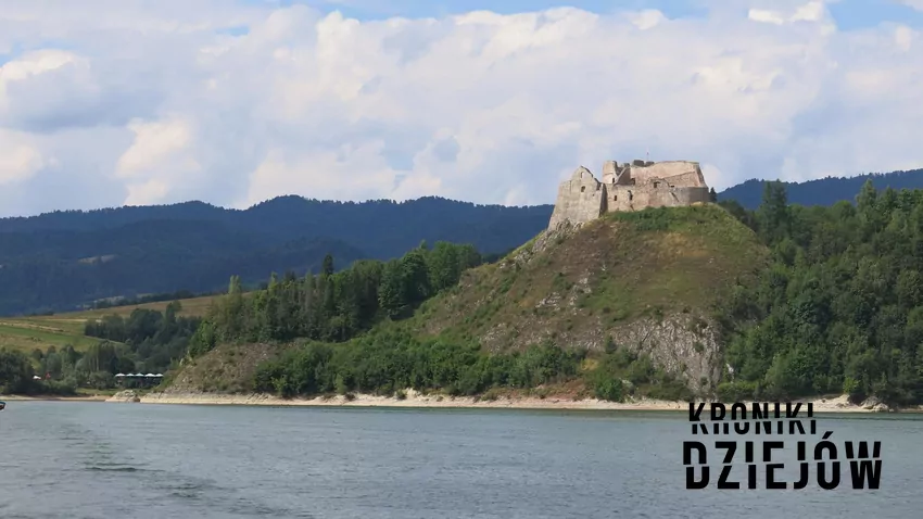 Zamek Czorsztyn na Zamkowej Górze