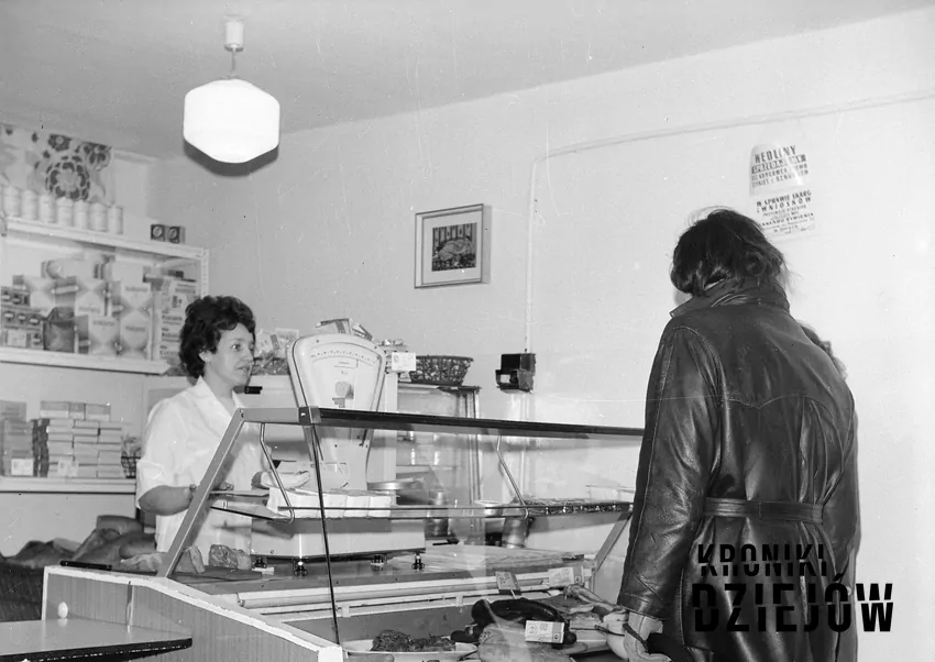 Ceny i zarobki w PRL, czyli ile można było kupić za średnią pensję, ceny żywności, odzieży, podstawowych produktów