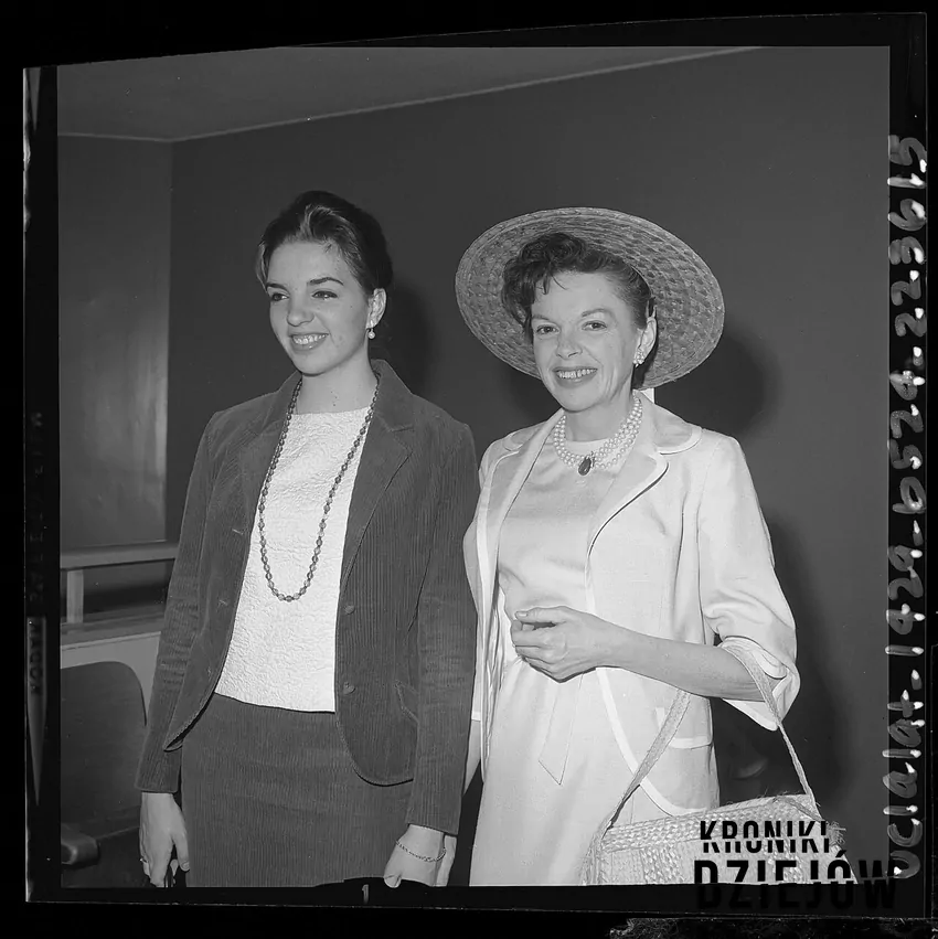 Liza Minnelli z matką Judy Garland w 1964r.