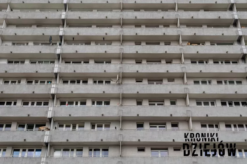 Przed zakupem lokalu zwróć uwagę na historię remontów budynku i planowane modernizacje Wielka płyta blok