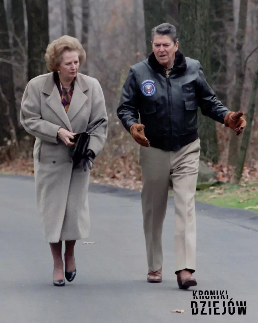 Margaret Thatcher z prezydentem USA Ronaldem Reaganem w Camp David (1986)