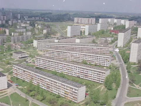 Kiedyś tętniące życiem kurorty i kopalnie, dziś wyludniające się blokowiska. Burzliwe dzieje Jastrzębia Zdroju