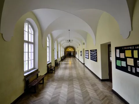 Pięć godzin łaciny i obowiązkowa religia. Tak wyglądała matura naszych pradziadków