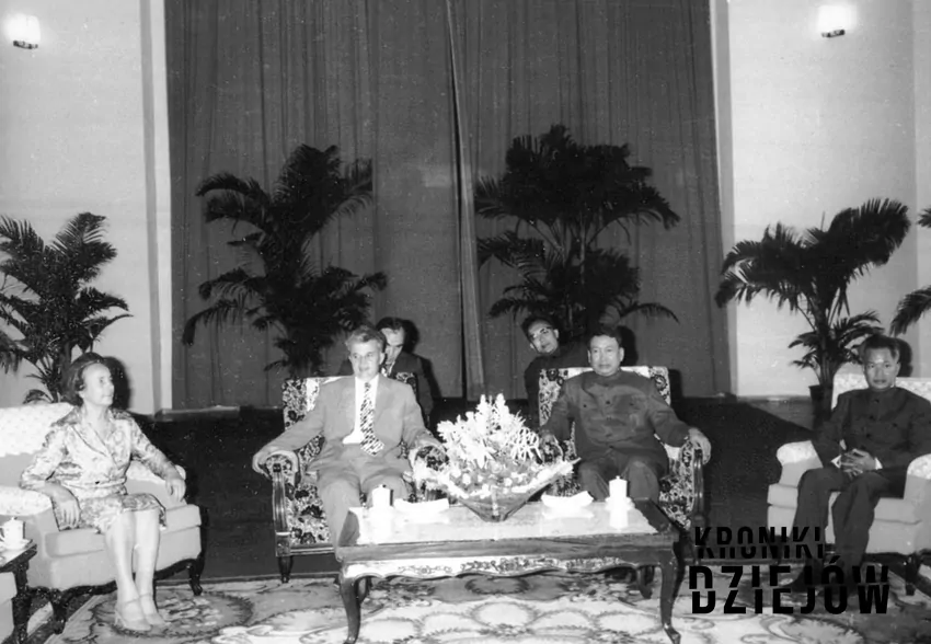 Nicolae Ceaușescu z Pol Potem (1978)