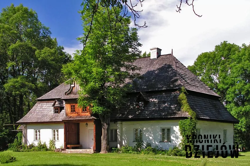 Dwór w Łopusznej