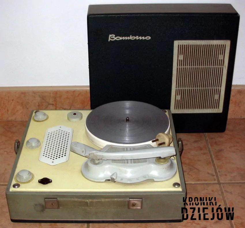 Bambino - gramofon z 1967 r., czyli sprzęt pozwalający odtworzyć pocztówki dźwiękowe