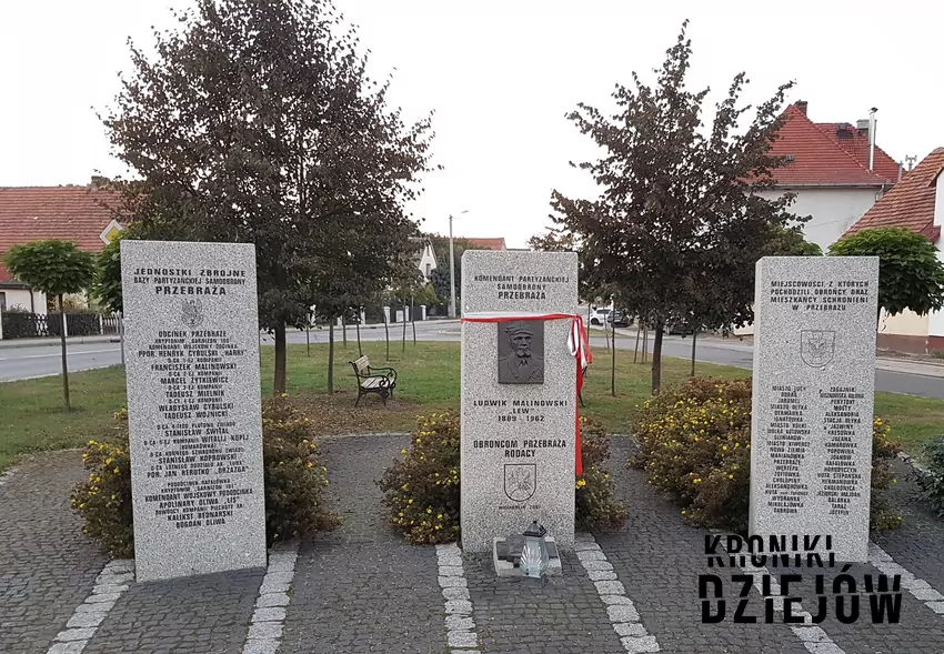 Pomnik w Niemodlinie poświęcony komendantowi cywilnemu Ludwikowi Malinowskiemu