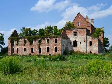Ta miejscowość to symbol zbrodni wołyńskiej. Mieszkańcy przez 11 godzin bronili się przed UPA