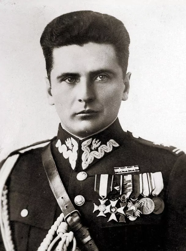 Portret Stefana Roweckiego,  Stefan Rowecki jako generał dywizji Wojska Polskiego, dowódcy wojskowej struktury Państwa Podziemnego
