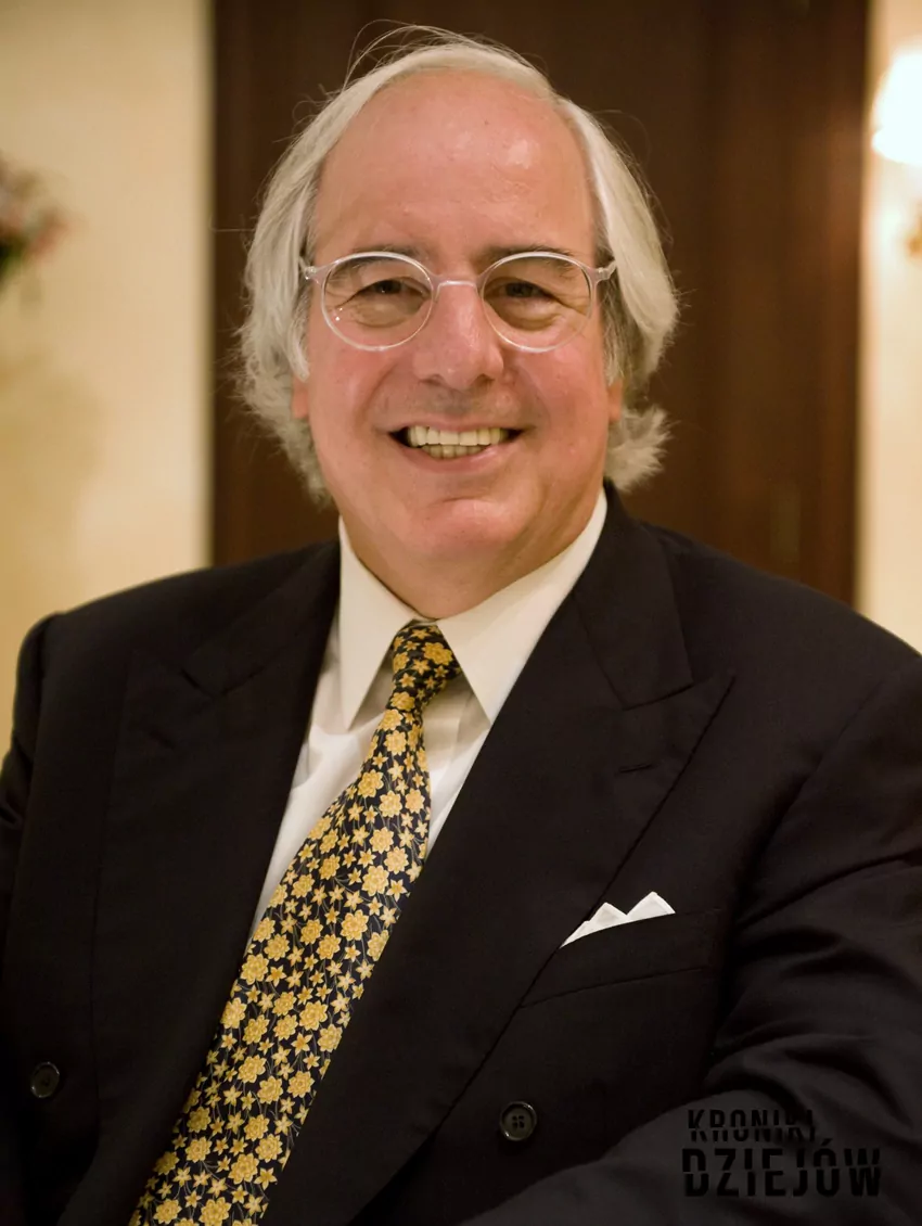 Dziś Frank jest autorytetem w dziedzinie cyberprzestępczości Frank Abagnale