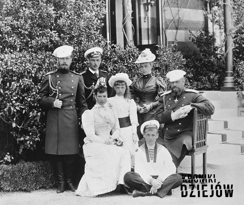 Aleksander III i Maria Fiodorowna w otoczeniu dzieci (Livadia, 1893) Aleksander III z rodziną