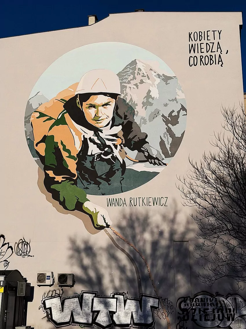 Wrocławski mural przedstawiający Wandę Rutkiewicz Wanda Rutkiewicz