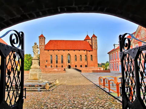 Ten zamek to architektoniczna perła Warmii. Rezydował w nim jeden z najtęższych umysłów epoki