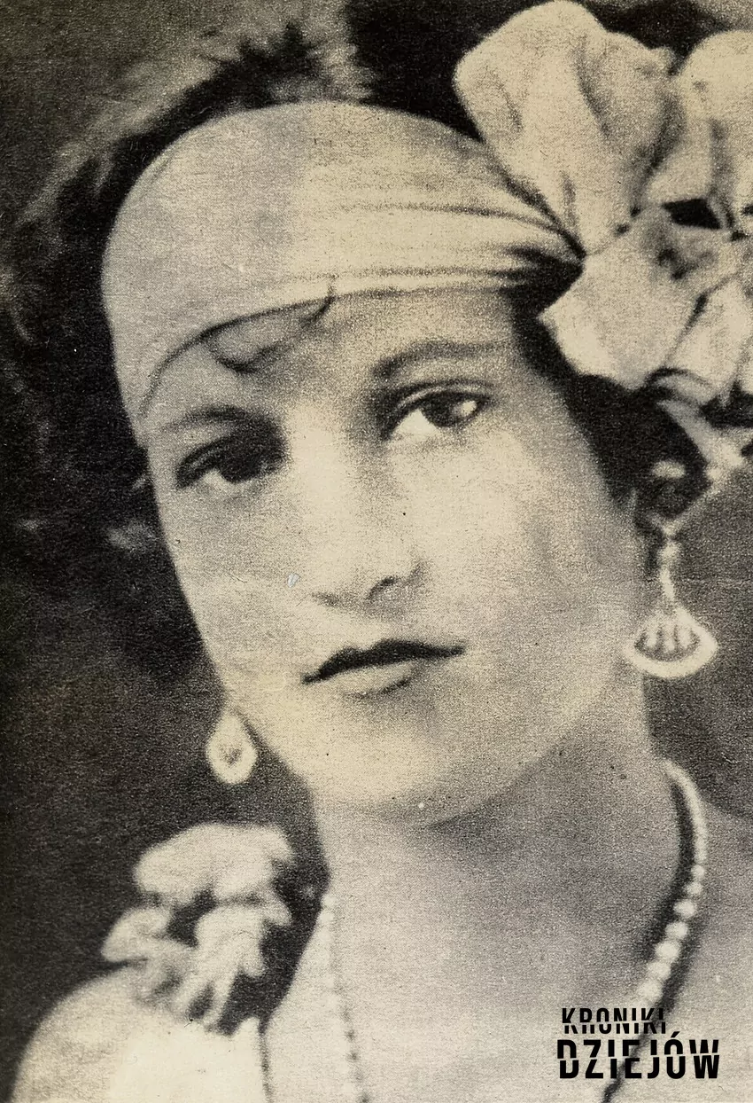 Maria Elena Hoyos