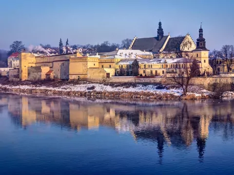 Zamknięte za klasztorną kratą. Jak uboga szlachta „pozbywała się” córek bez posagu