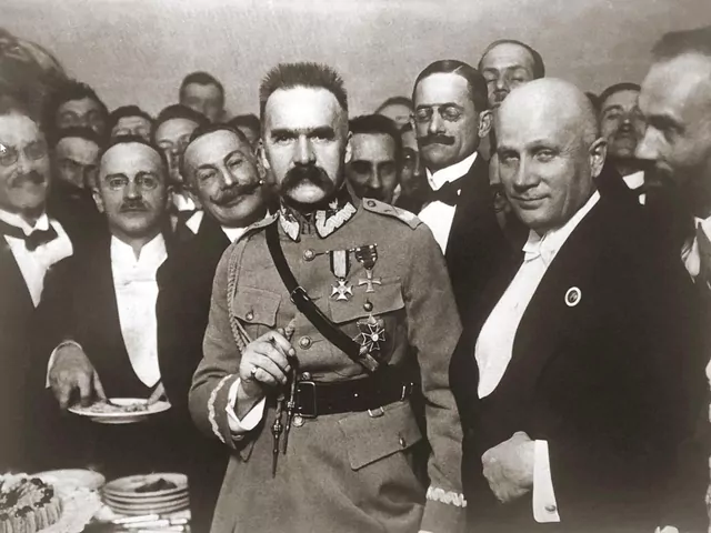 Seanse spirytystyczne w pałacu: marszałek Piłsudski i noce z duchami w Belwederze