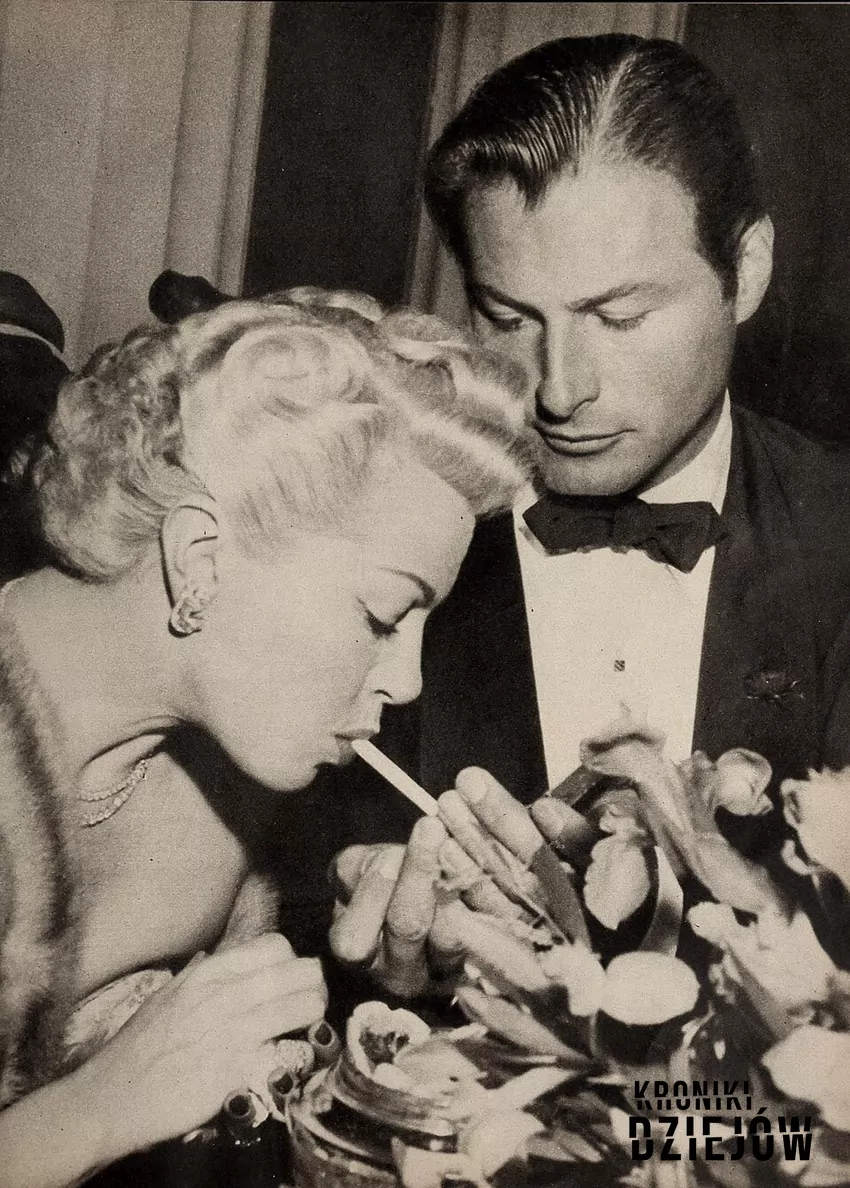 Lana Turner i Lex Barker niedługo po ślubie w 1953 roku. Kobieta pozostawała nieświadoma tragedii własnej córki, fot. domena publiczna Lana Turner i Lex Barker po ślubie