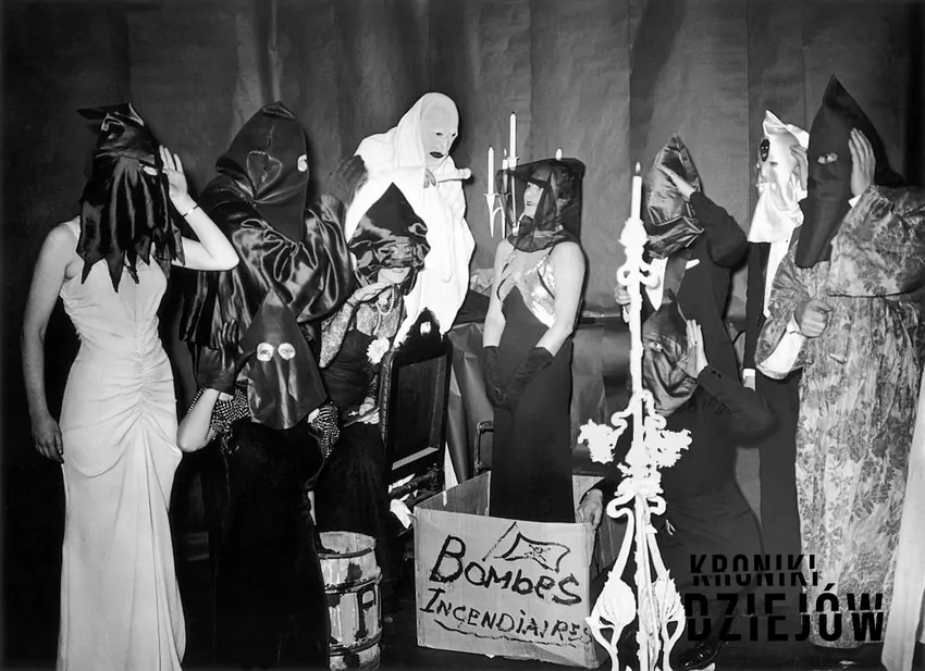 Paryscy członkowie La Cagoule świętują udany spisek. Rok 1937 La Cagoule