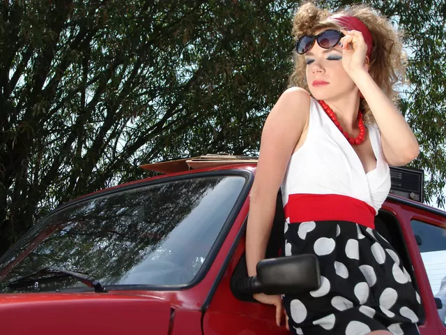 Moda w PRL - styl dawnych lat