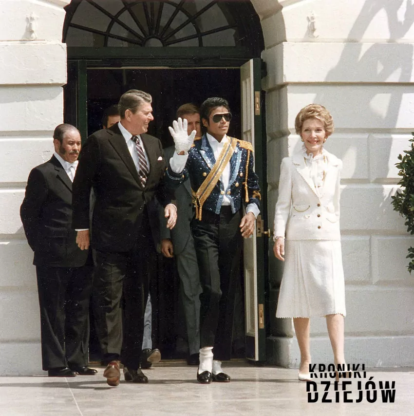 Michael Jackson z parą prezydencka, a także dyskografia, życiorys, najważniejsze informacje i życie prywatne muzyka