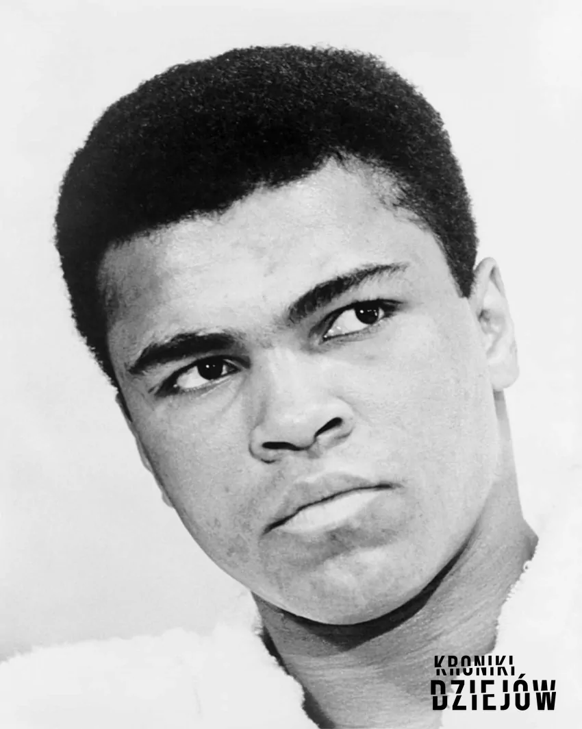 Muhammad Ali w 1967 roku - fot. domena publiczna Muhammad Ali i jego życiorys, czyli kariera, największe osiągnięcia oraz śmierć i życie prywatne