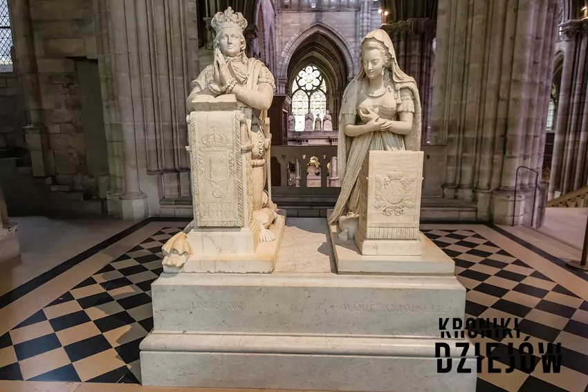 Ludwik XVI, król Francji, a także biografia, rządy, rodzina, stanowisko do rewolucji, śmierć Posagi Ludwika XVI i Marii Antoniny w Wersalu, a także informacje o królu - rodzina, rządy, biografia, śmierć, upadek monarchii