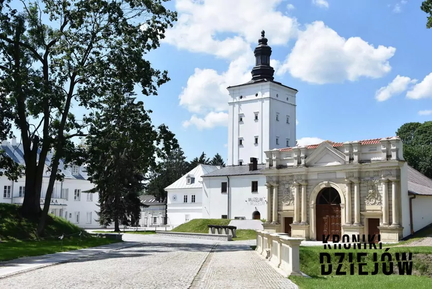 Zespół pałacowo-parkowy Radziwiłłów w Białej Podlaskiej, fot. domena publiczna/Wikipedia Zespół pałacowo-parkowy Radziwiłłów w Białej Podlaskiej