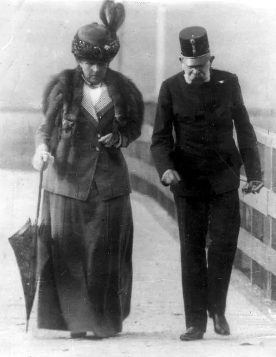 Franciszek Józef I i Katharina Schratt, zdjęcie wykonane około 1910 roku Franciszek Józef I i Katharina Schratt, zdjęcie wykonane około 1910 roku