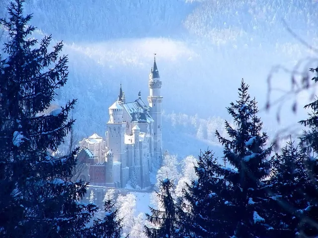 Zamek z czołówki Disneya