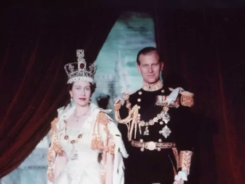 Tajemnice i skandale rodziny królewskiej