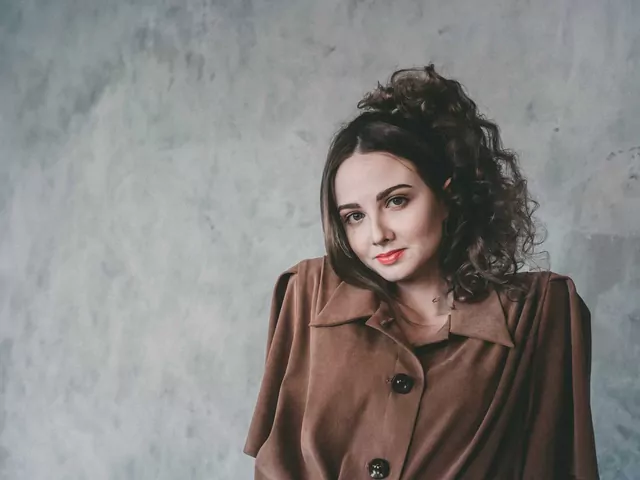 Fryzury kobiet i mężczyzn z PRL