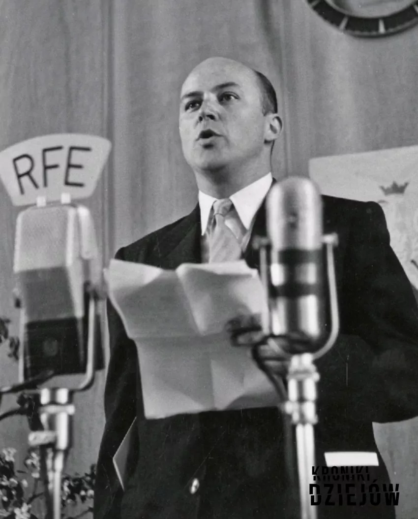 Jan Nowak-Jeziorański przemawia w Radiu Wolna Europa (1952)