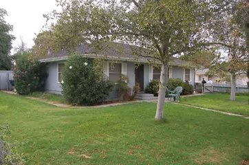 Dom Garrido. Za nim znajdowało się podwórko, na którym - w namiocie - mieszkała Jaycee Dom Garrido